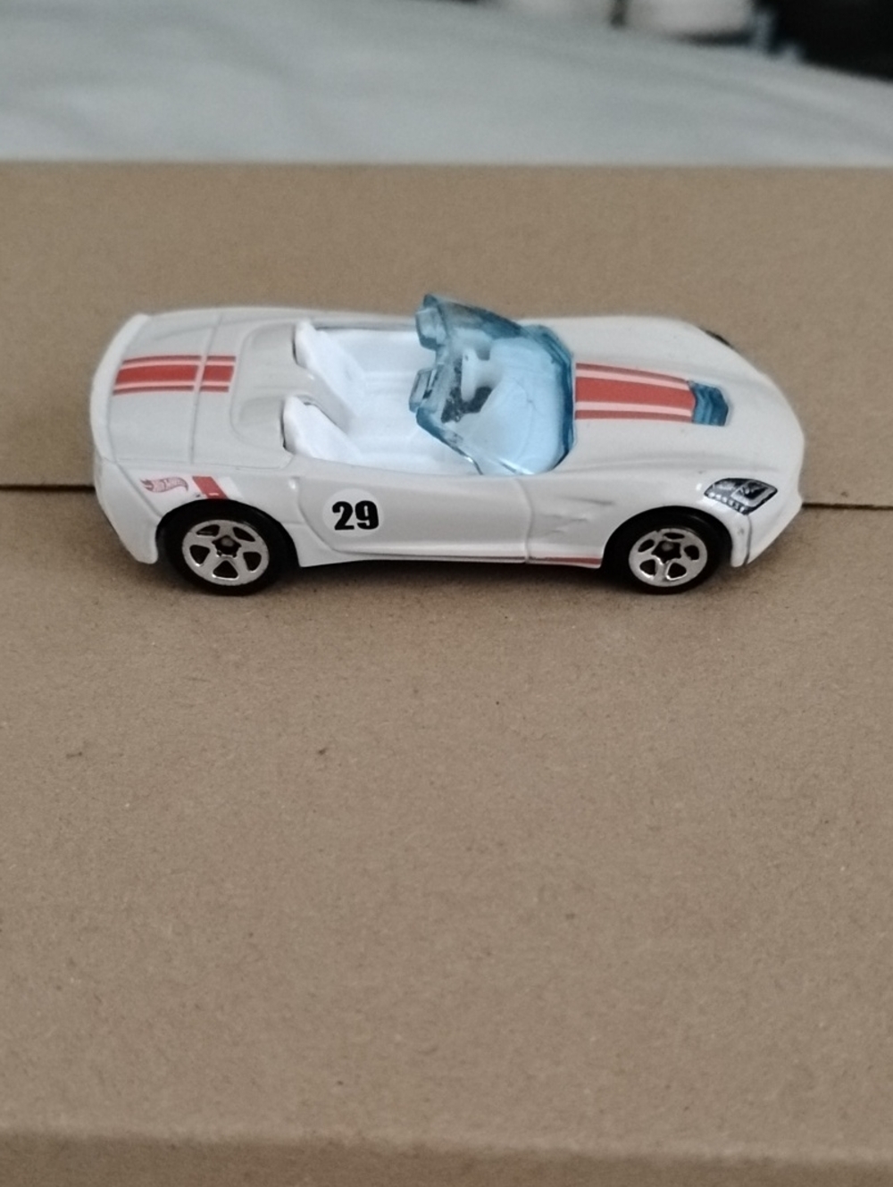 Hot Wheels 2014 Corvette Stingray With Blue Windshield